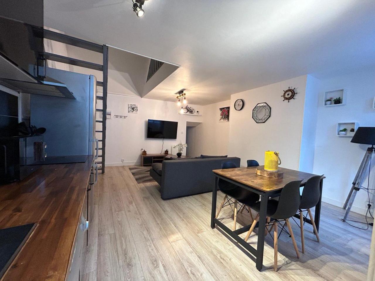 Ferienwohnung La Casa Tres - Cosy In The Very Centre Port Cherbourg-en-Cotentin Exterior foto